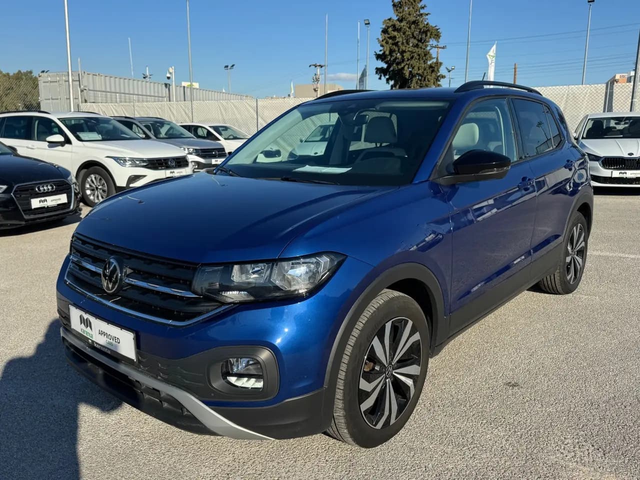 https://cdn.autoq.gr/websites/karenta.gr/images/vehicles/12244/img_12244_23577.jpg