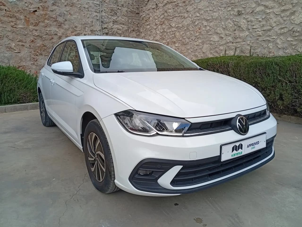 https://cdn.autoq.gr/websites/karenta.gr/images/vehicles/12369/img_12369_63295.jpg