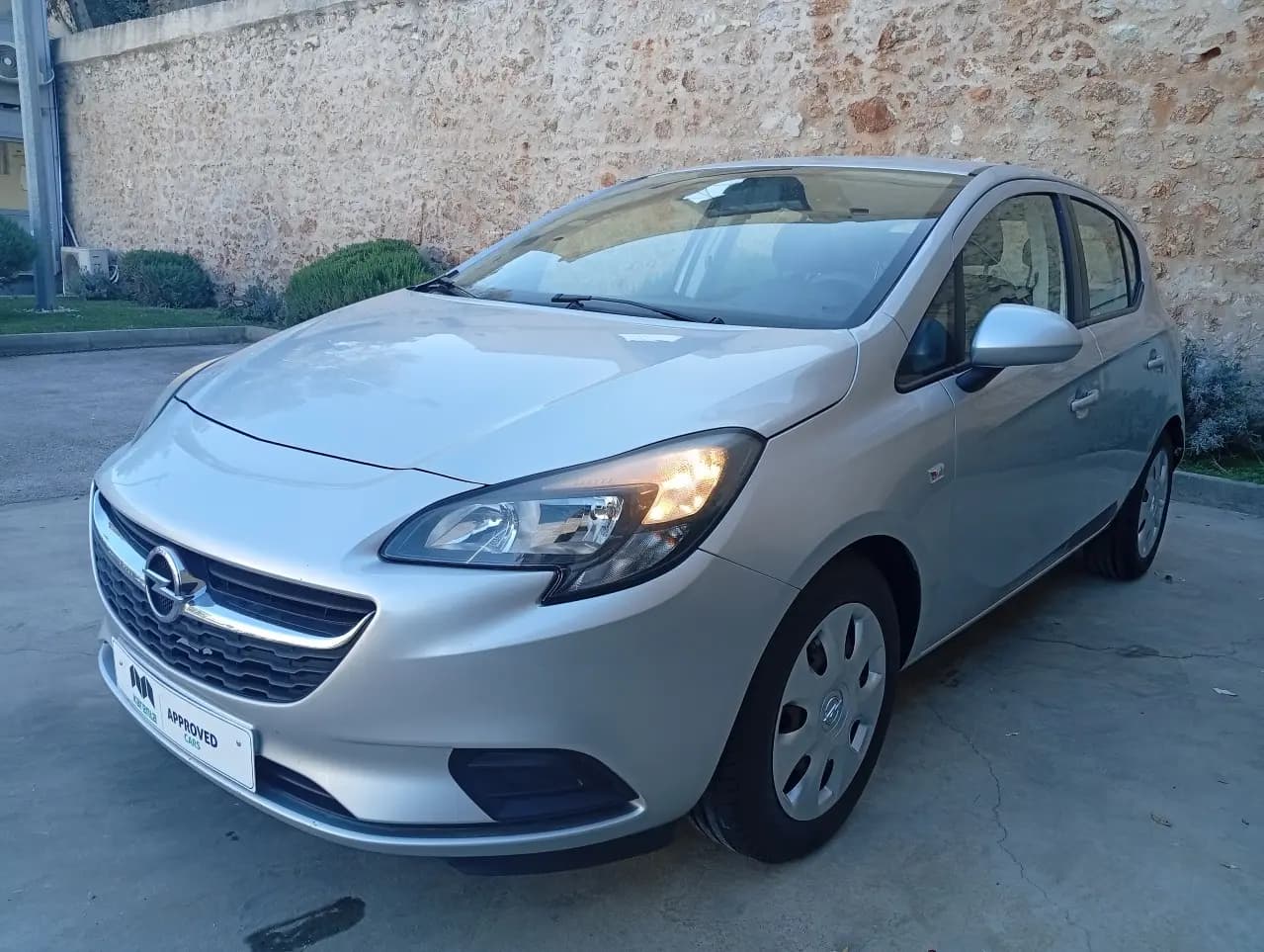 https://cdn.autoq.gr/websites/karenta.gr/images/vehicles/12477/img_12477_99526.jpg