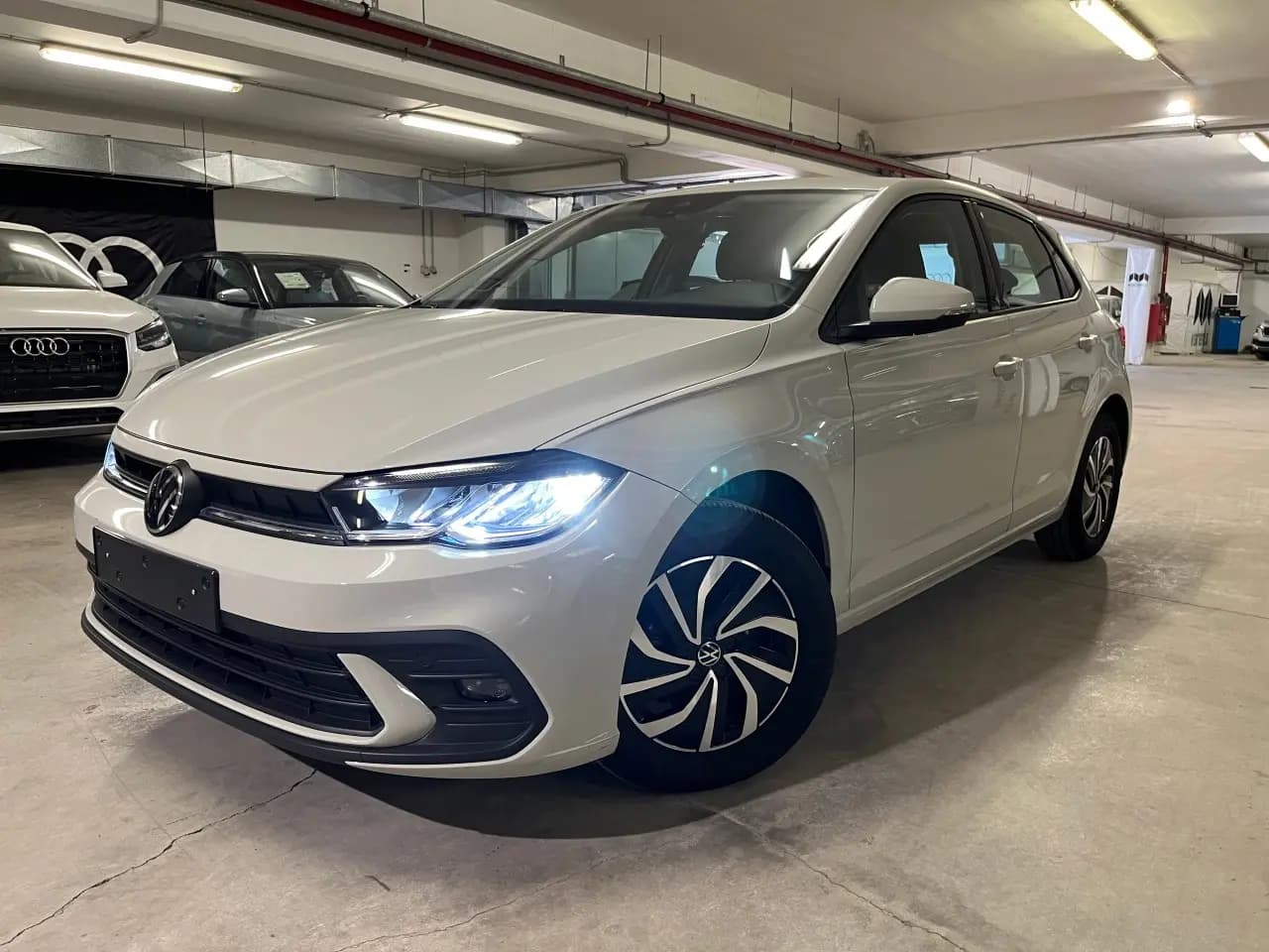 https://cdn.autoq.gr/websites/karenta.gr/images/vehicles/12597/img_12597_41345.jpeg