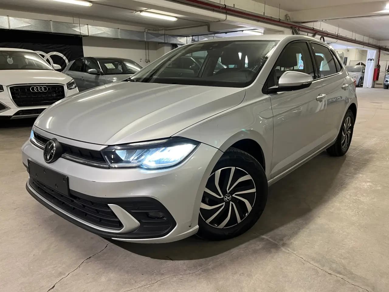 https://cdn.autoq.gr/websites/karenta.gr/images/vehicles/12608/img_12608_73861.jpeg
