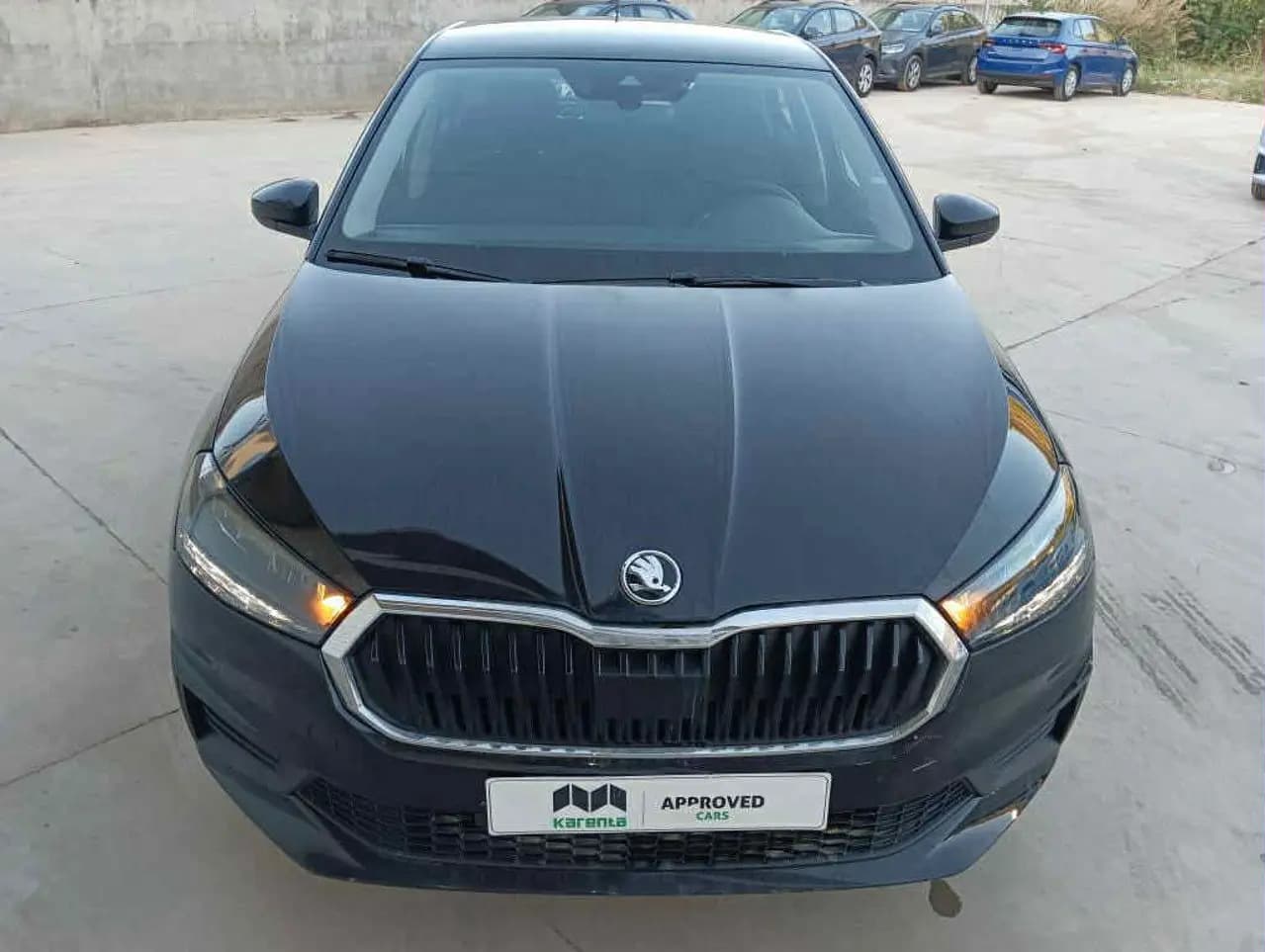 https://cdn.autoq.gr/websites/karenta.gr/images/vehicles/12835/img_12835_75352.jpg