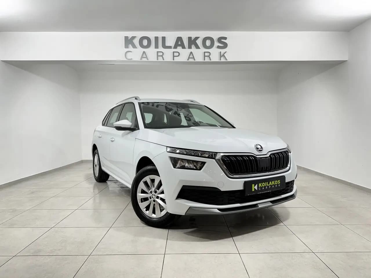 https://cdn.autoq.gr/websites/koilakos.gr/images/vehicles/1420/21930.jpg